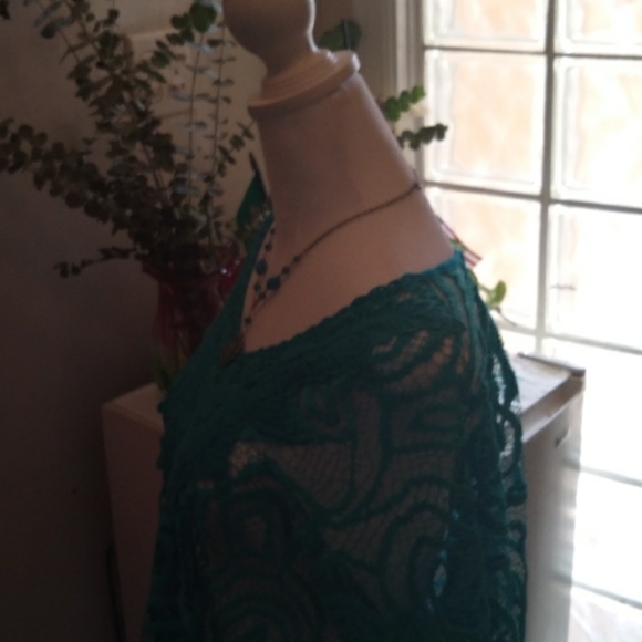 🆕NWT Teal Cover up/Lace Shirt w/undershirt - Picture 5 of 12